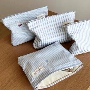 Blue Handheld Cosmetic Bag